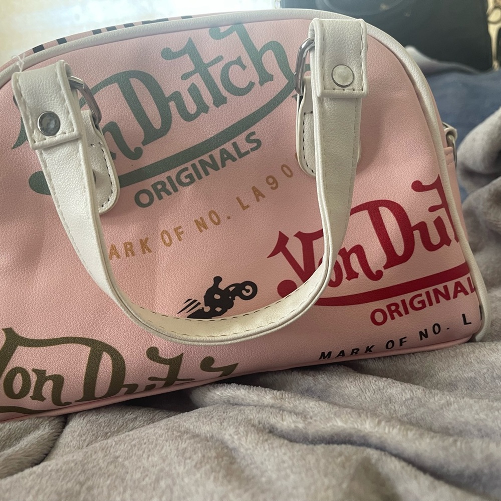 Von Dutch Pink Mini Bag Retro-Inspired Design